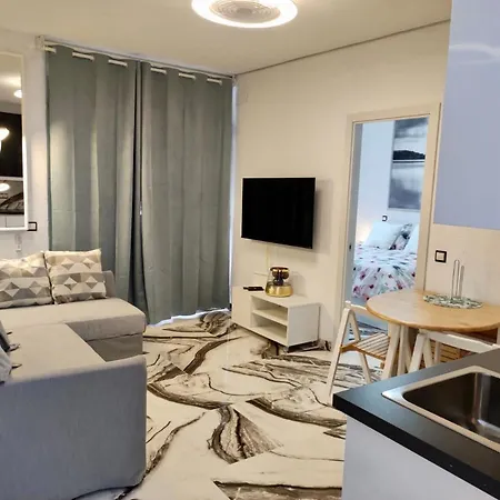 2 Bedrooms Flat + Balcony + Parking At Canteras *