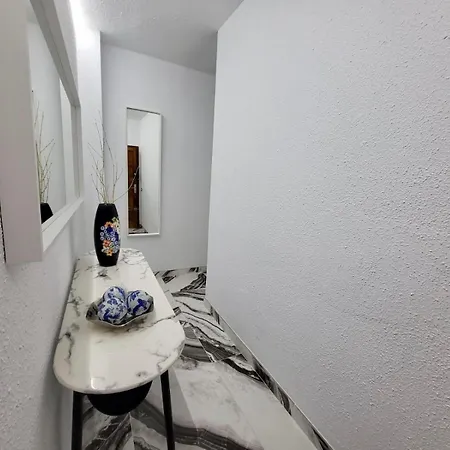 2 Bedrooms Flat + Balcony + Parking At Canteras Apartment